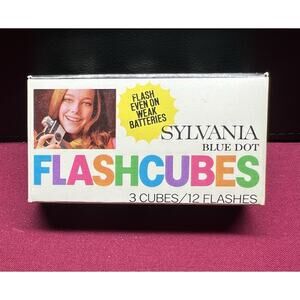 Vintage‎ Camera Flashbulbs Sylvania Flashcubes 3 Cubes/12 Flashes